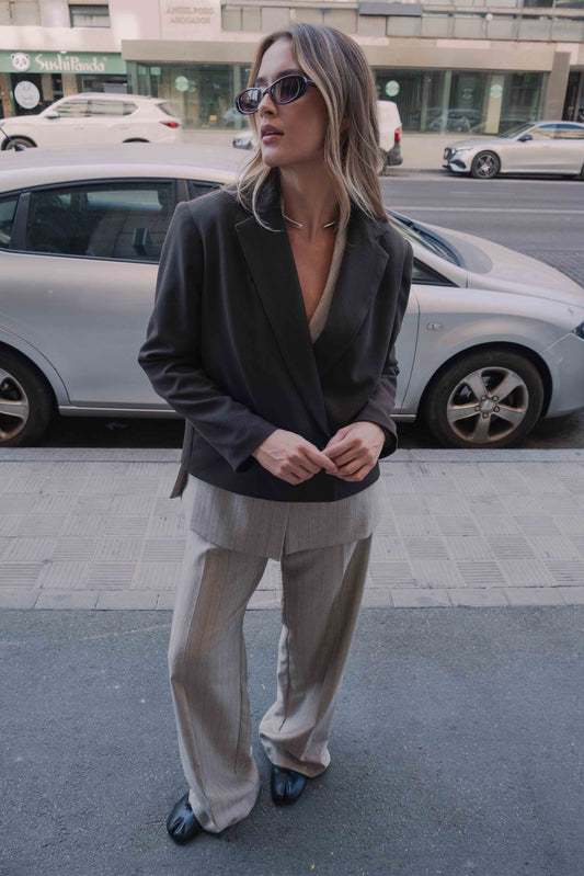 Pantalón de Pinzas con Raya Diplomática