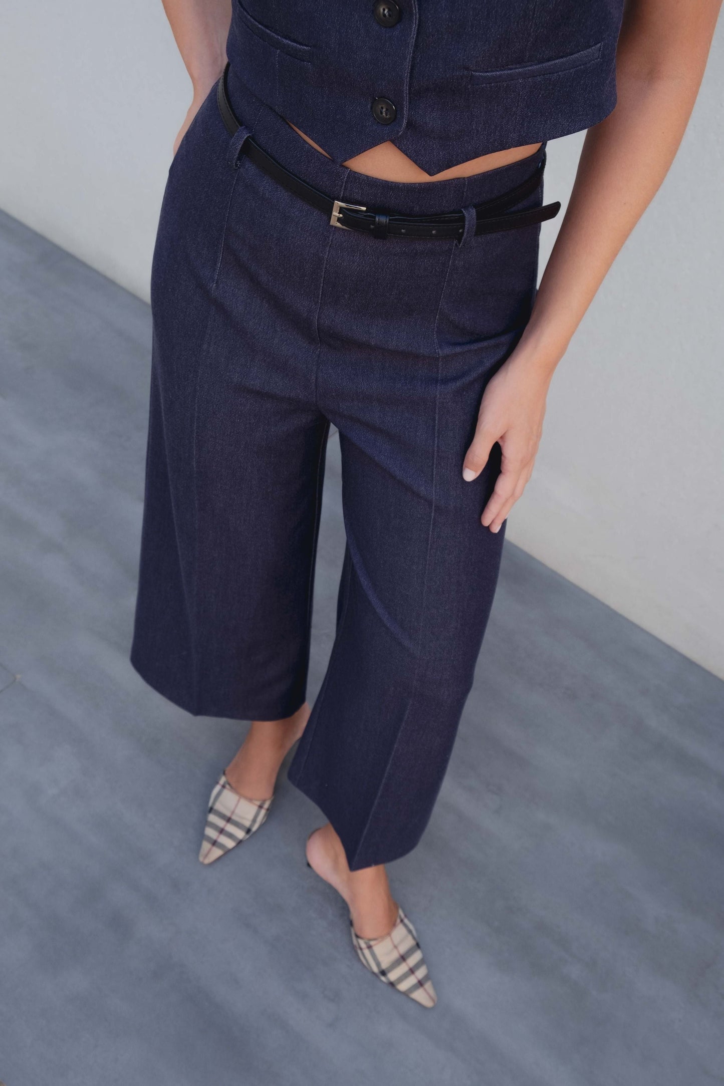 Chaleco Corto Estilo Denim con Escote en Pico