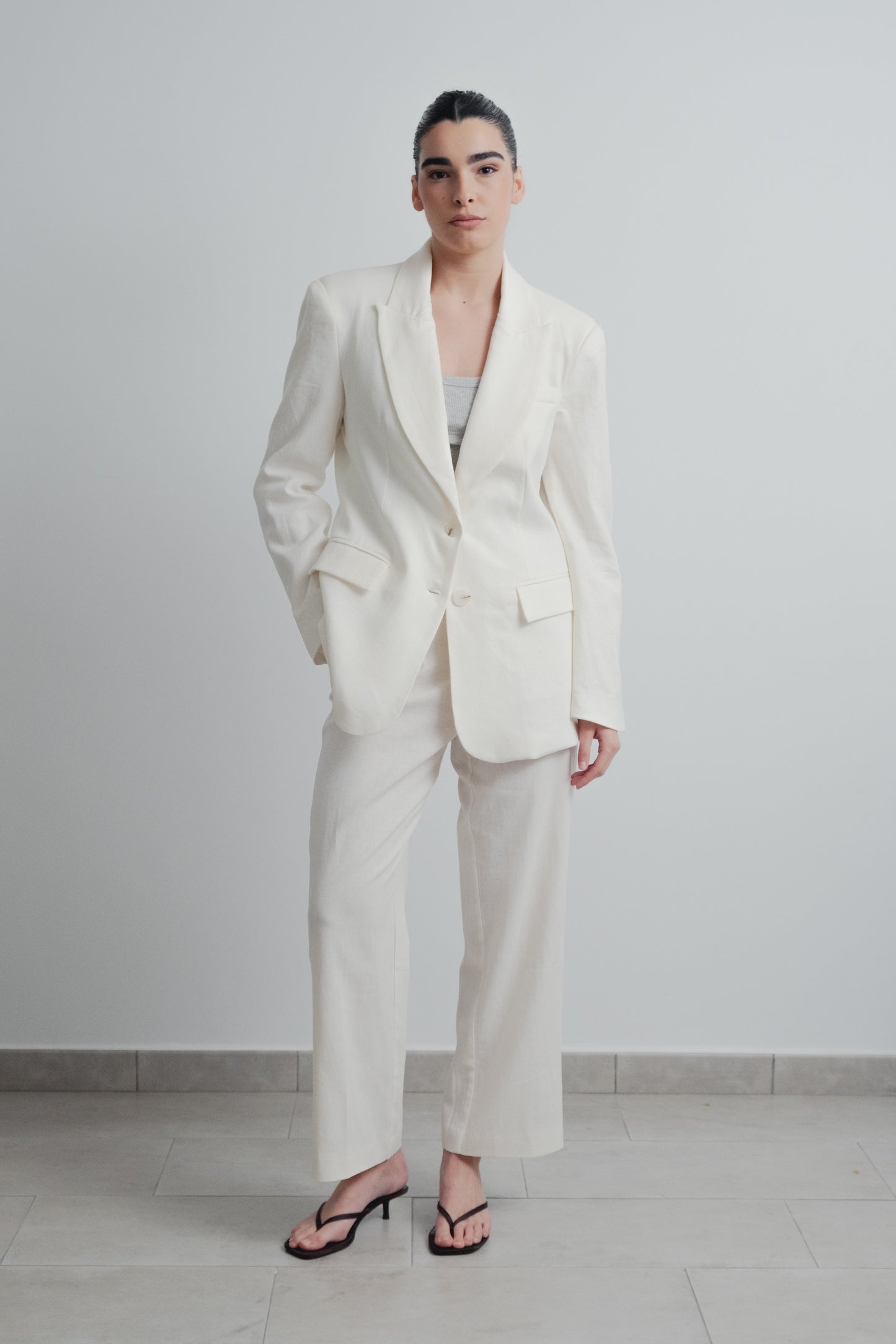 Blazer de lino color crudo mujer diseño español