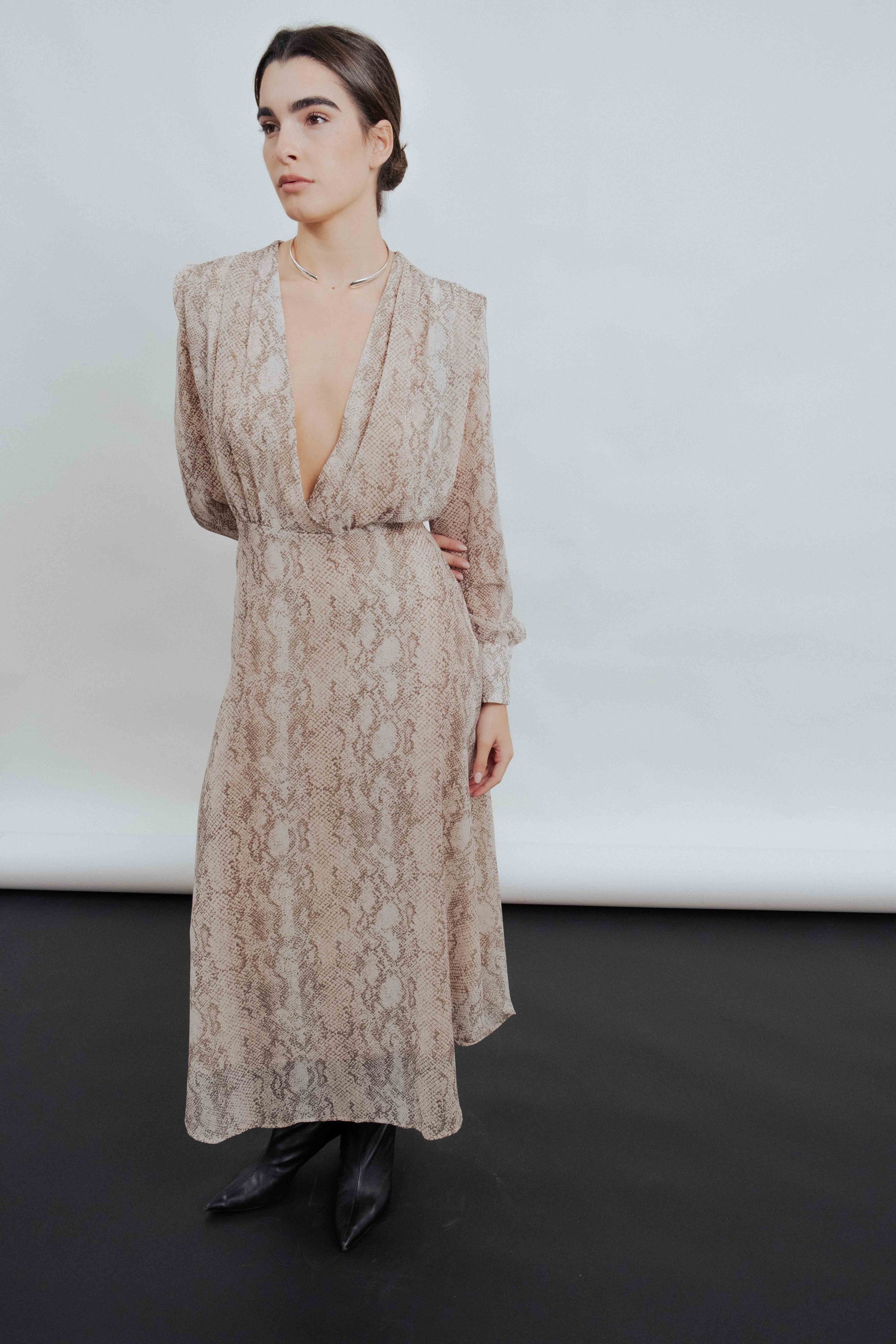 Vestido de gasa con estampado animal print fluido