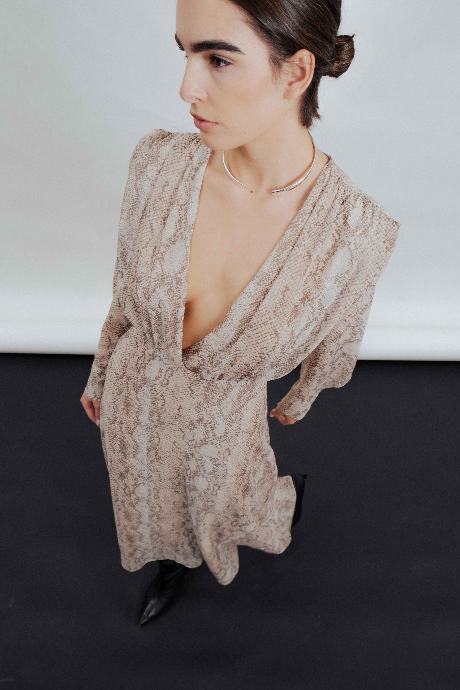 Vestido de gasa con estampado animal print fluido