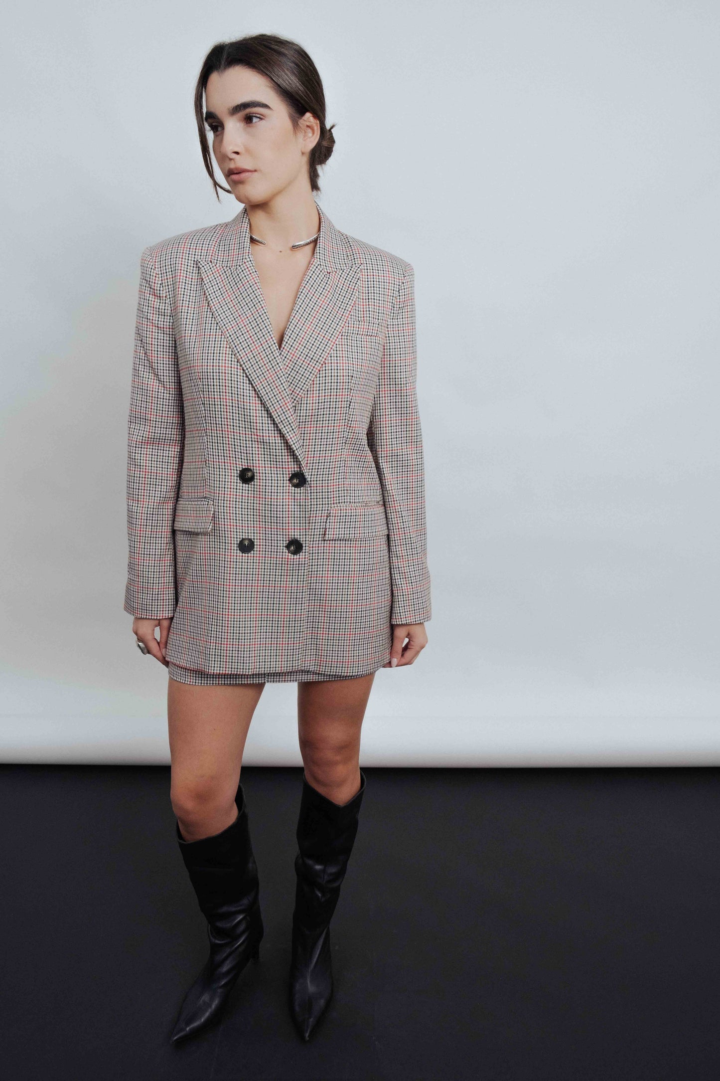 Blazer cruzada marrón botones estilo sastre mujer
