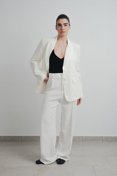 Blazer de sastre recta en color crudo sostenible