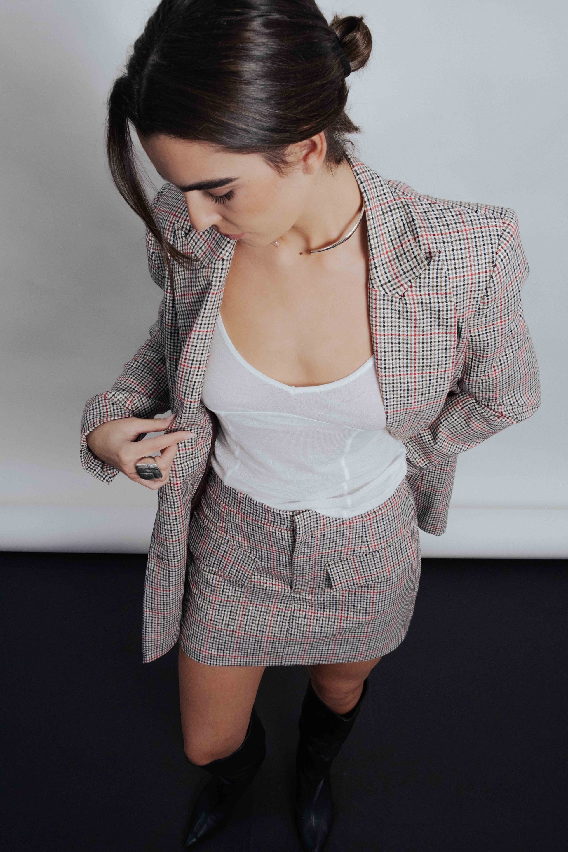 Blazer cruzada marrón botones estilo sastre mujer
