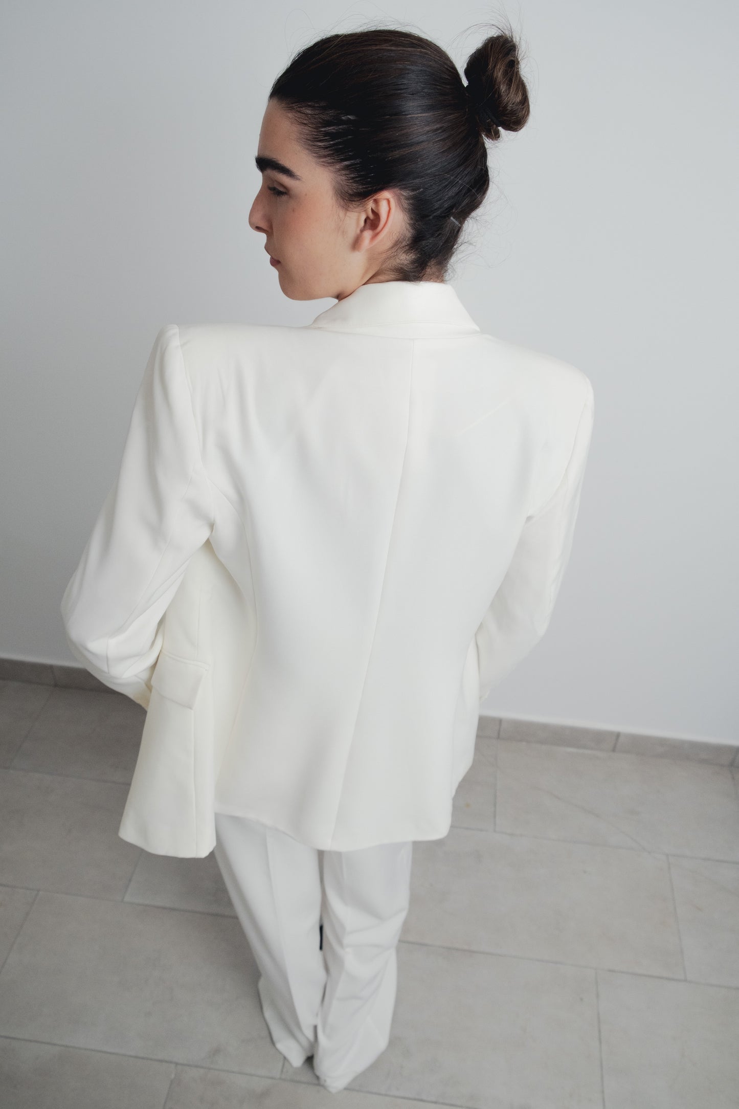 Blazer de sastre recta en color crudo sostenible