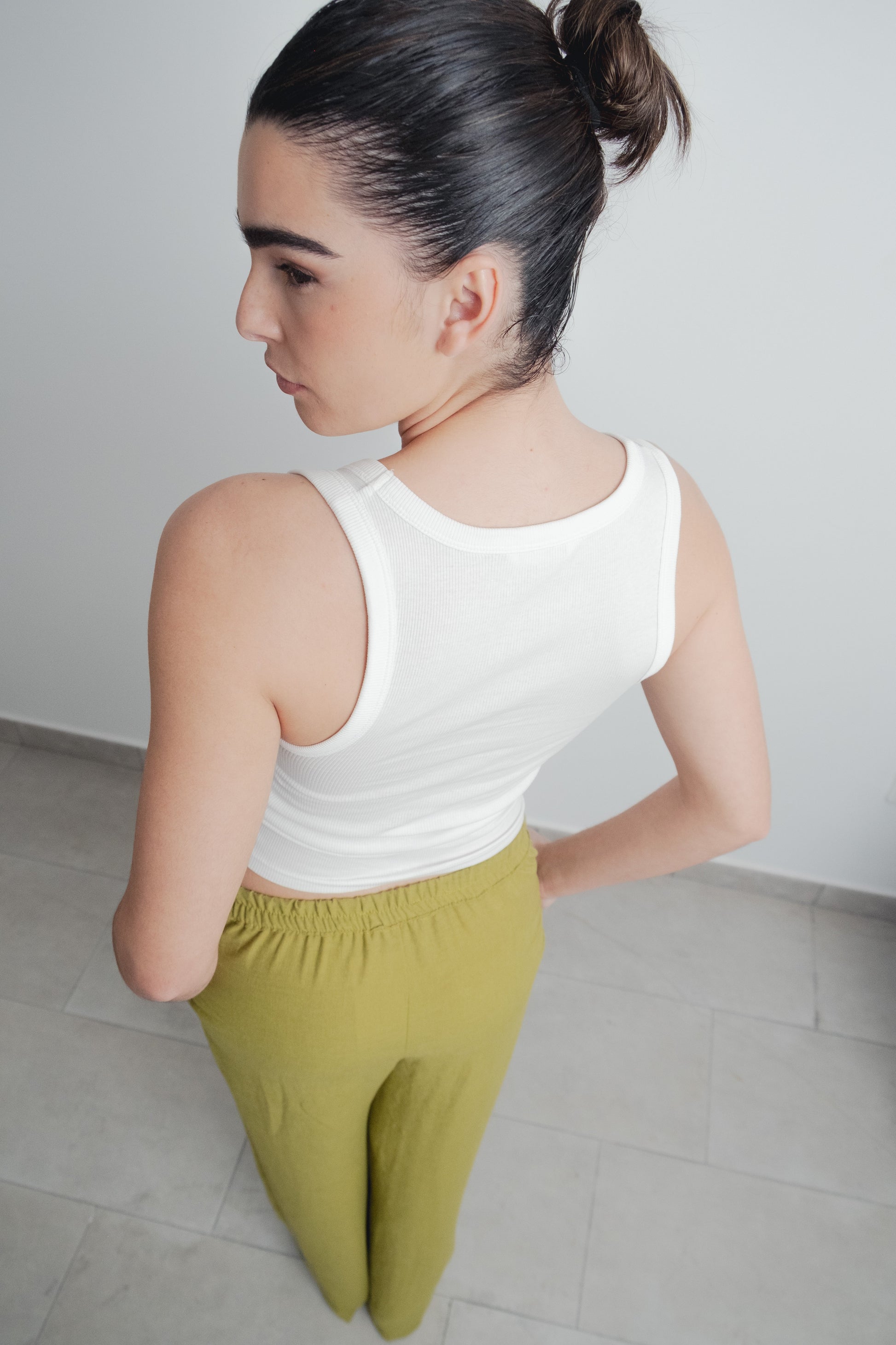 Pantalón fluido verde cintura elástica mujer