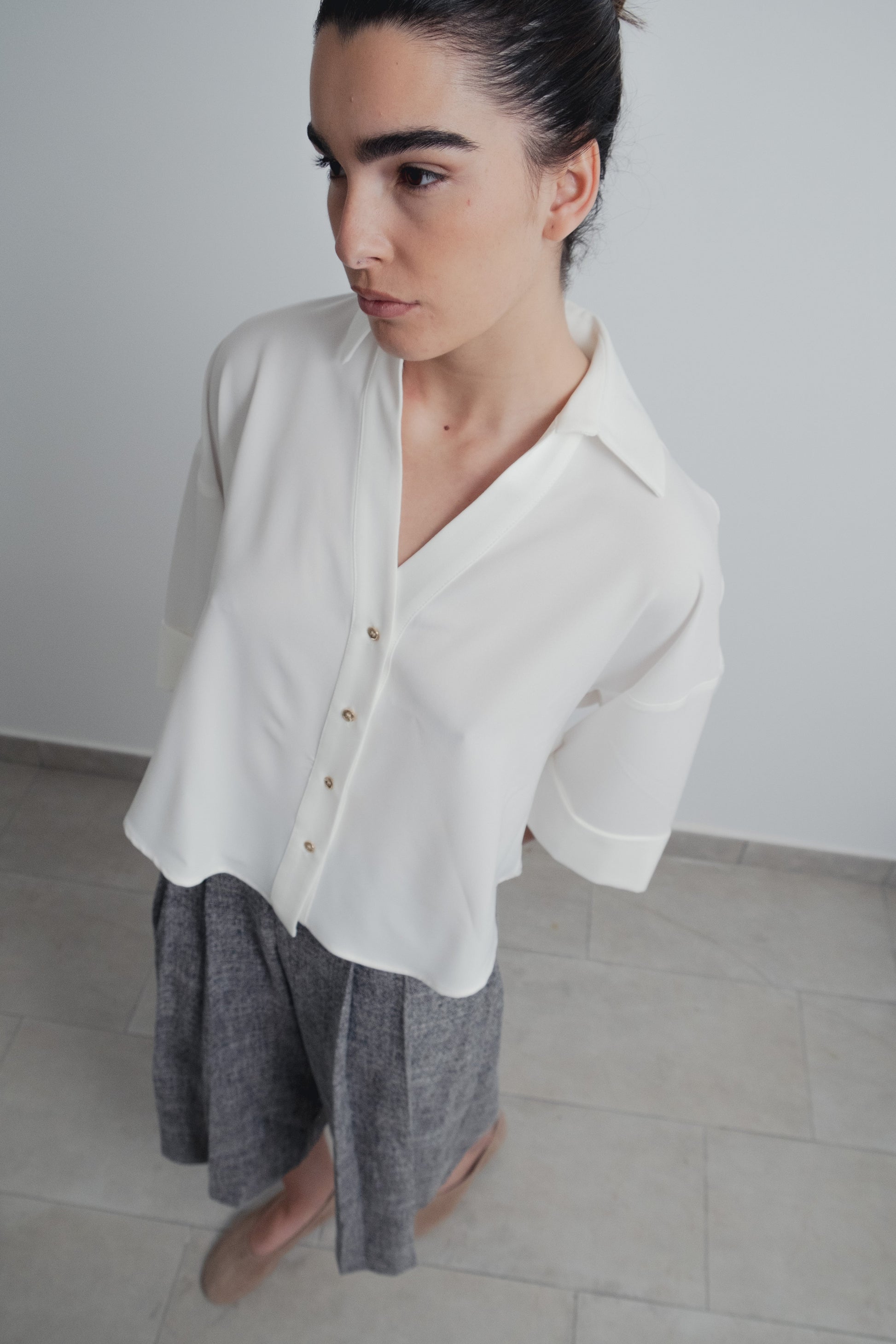 Camisa crudo manga ancha vuelta diseño español