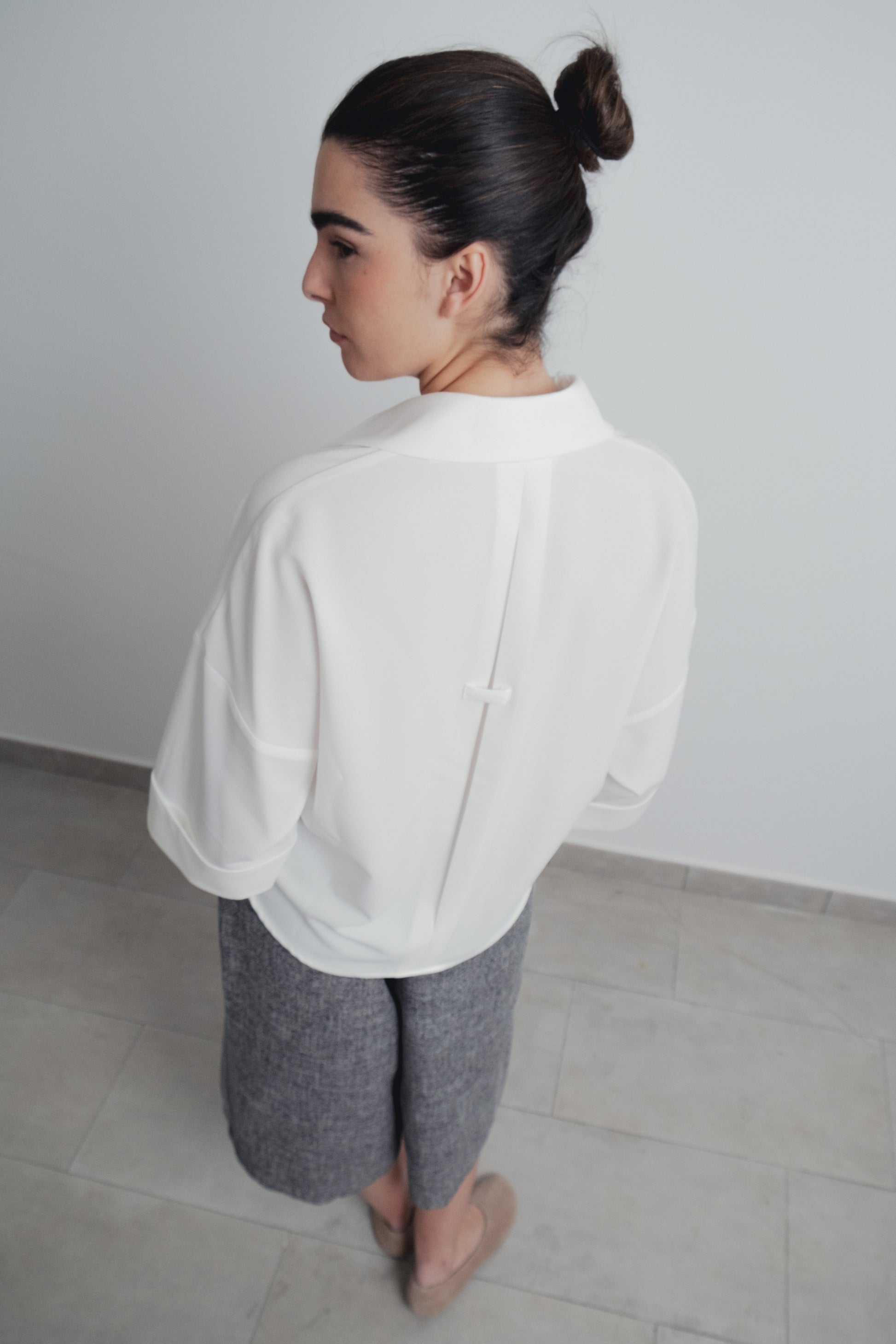 Camisa crudo manga ancha vuelta diseño español