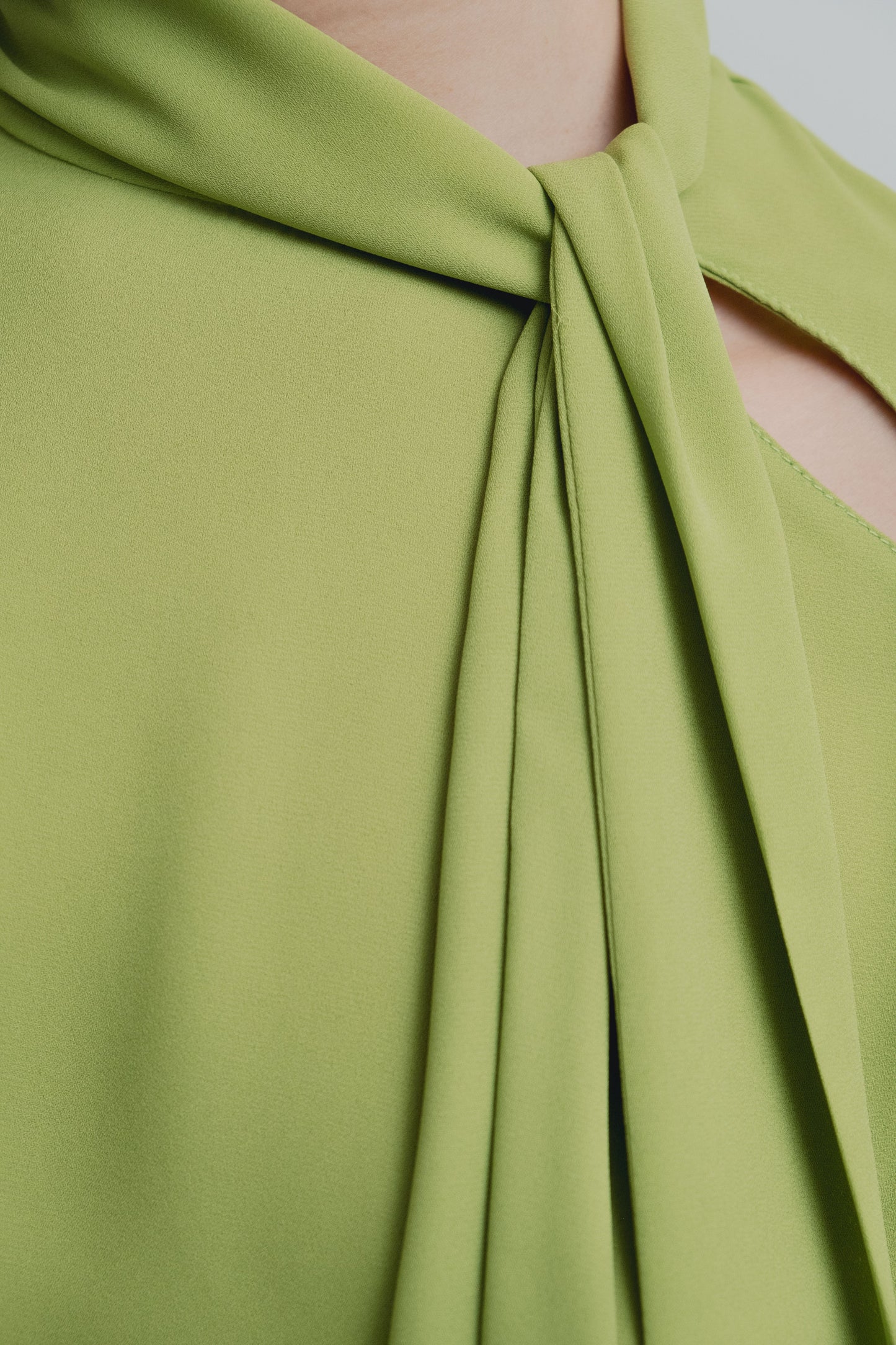 Camisa elegante con lazada en el cuello para mujer verde, blusa de manga larga satinada fluida de vestir oficina fiesta chic