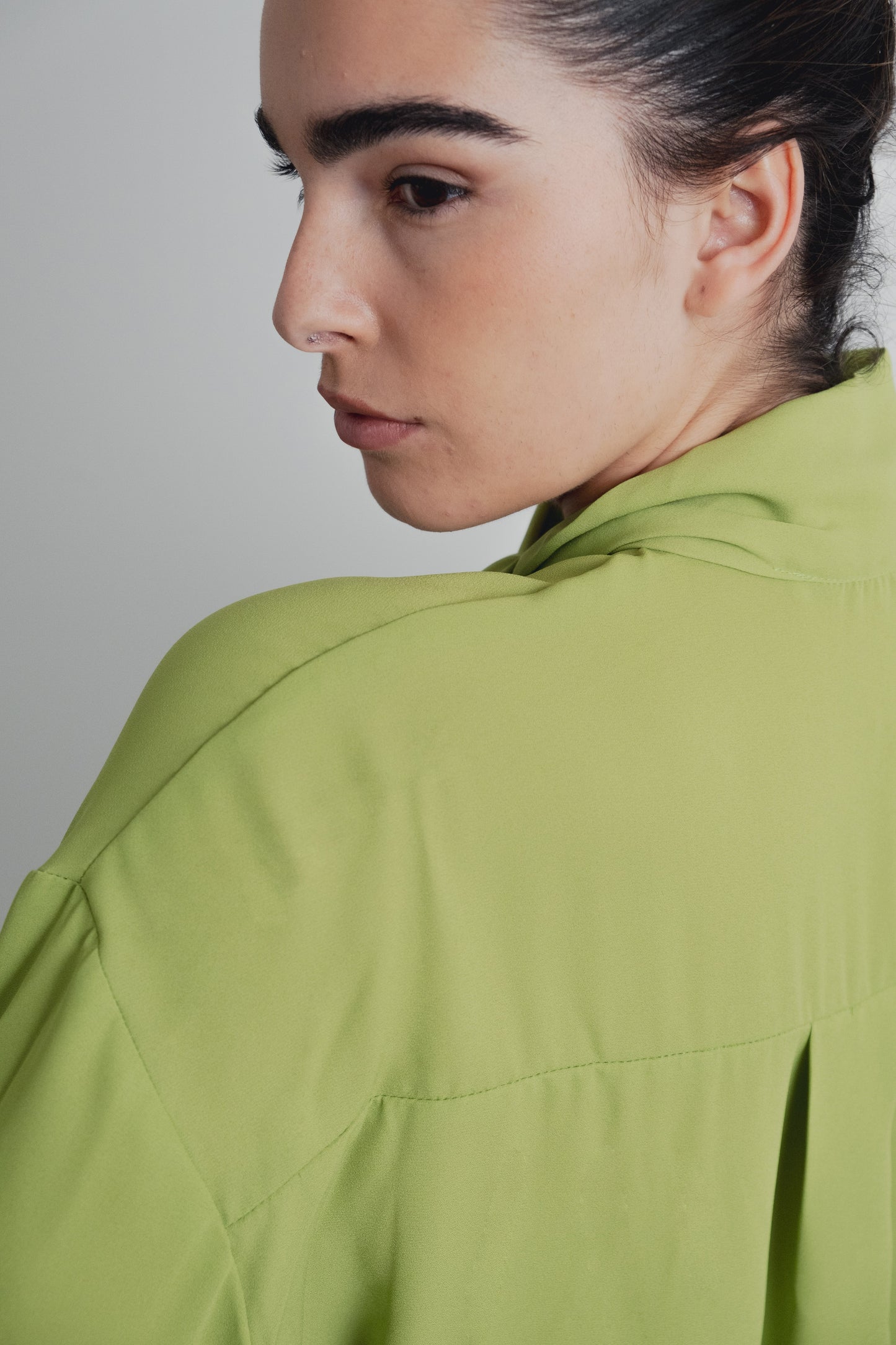 Camisa elegante con lazada en el cuello para mujer verde, blusa de manga larga satinada fluida de vestir oficina fiesta chic