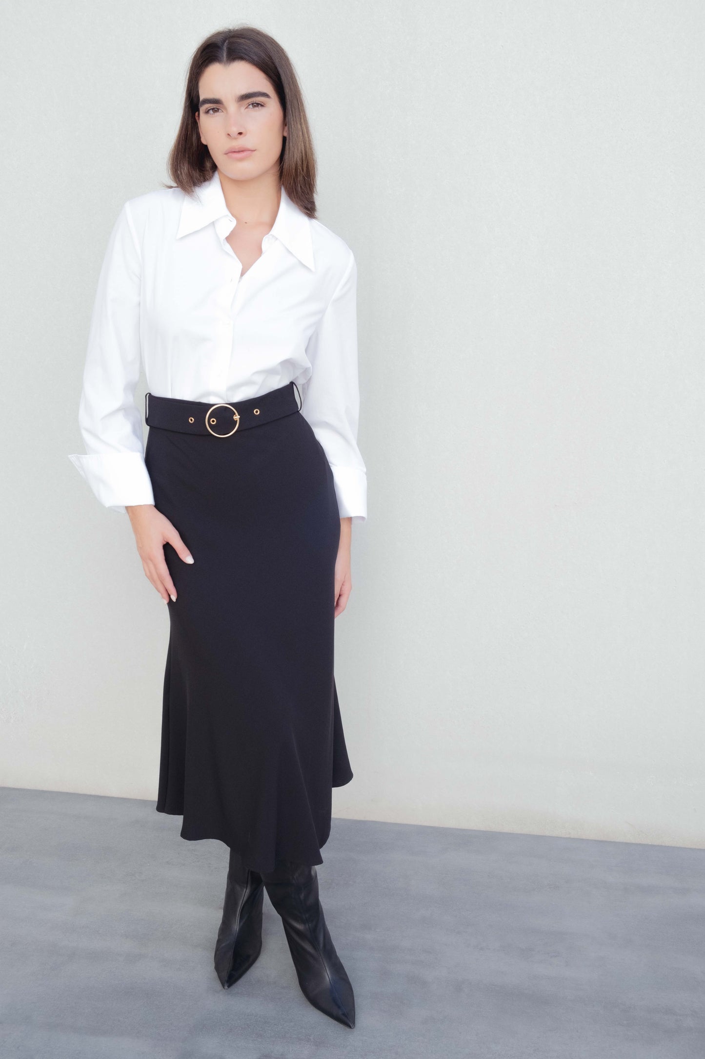 Falda Midi con Cinturón y Tejido Premium Elástico