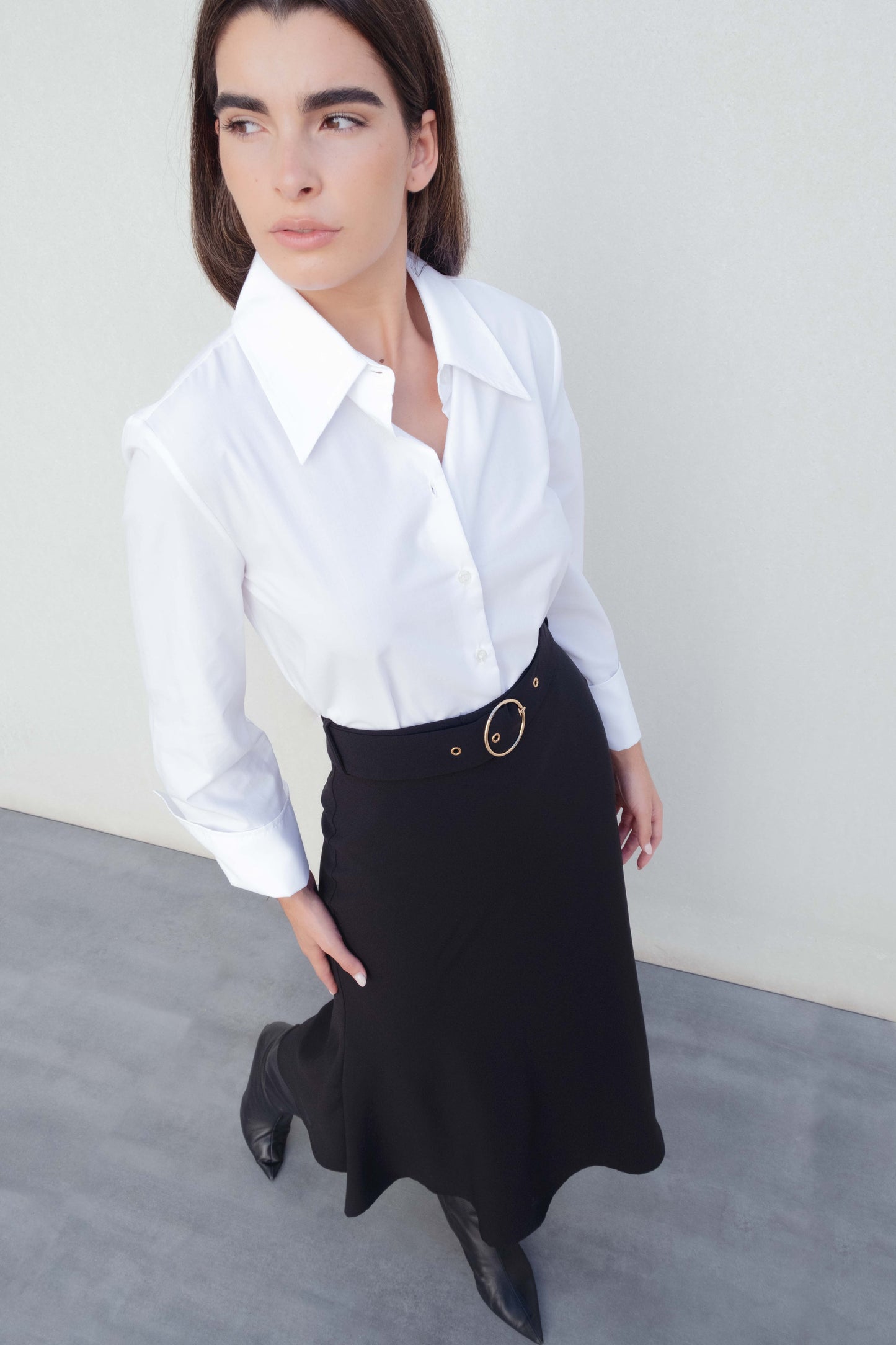 Falda Midi con Cinturón y Tejido Premium Elástico