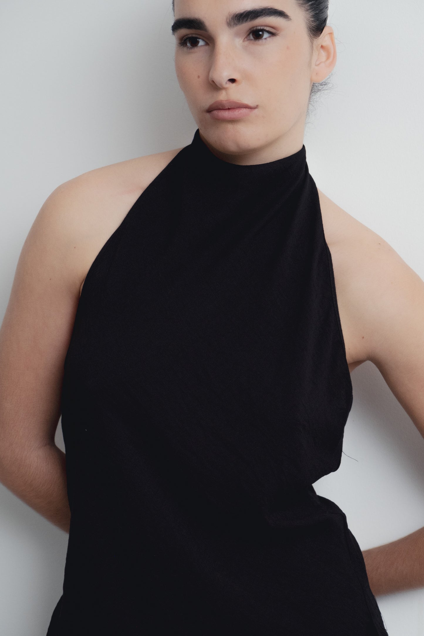 Pantalón fluido negro mujer pierna ancha