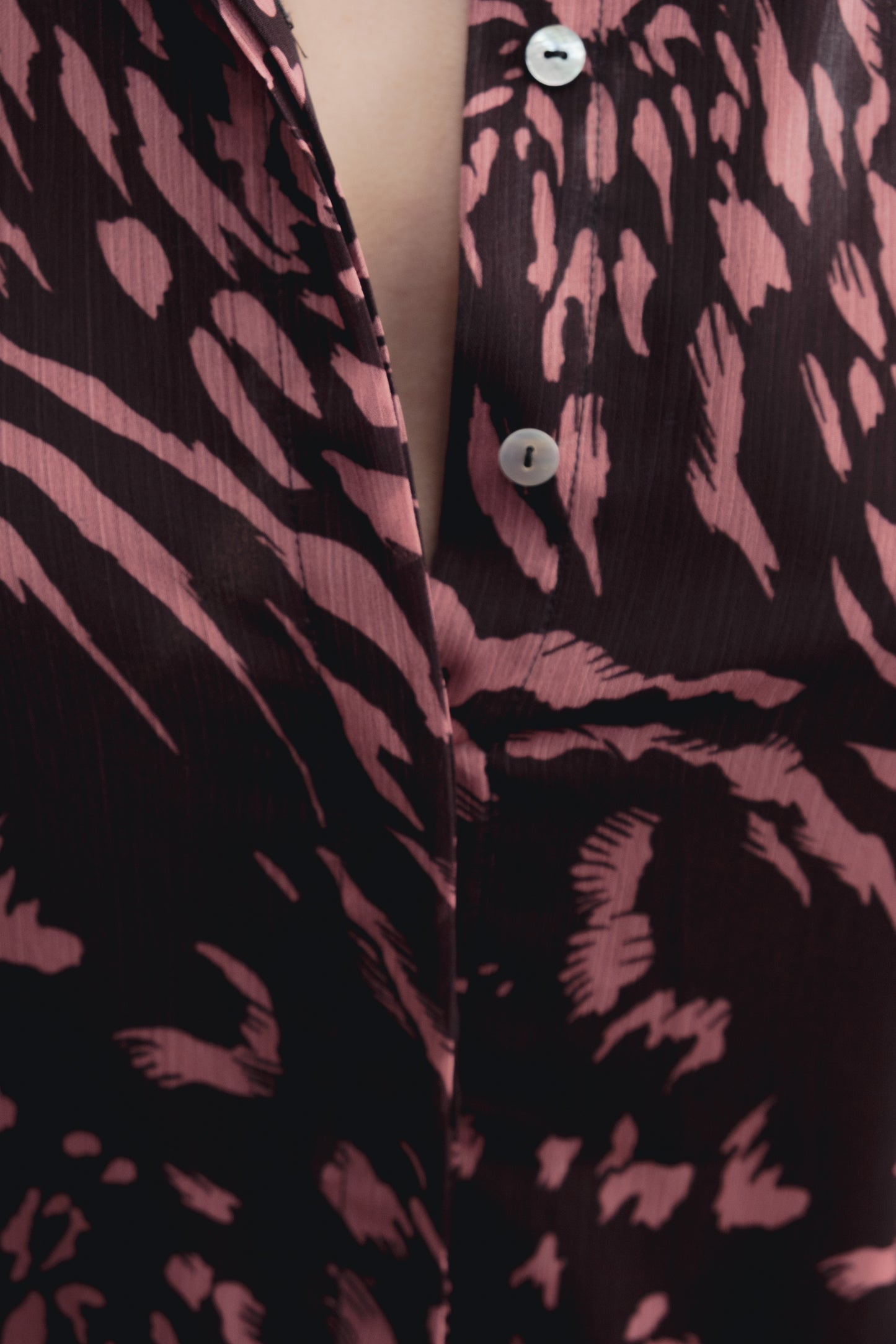 Vestido largo con volantes y estampado diseño español