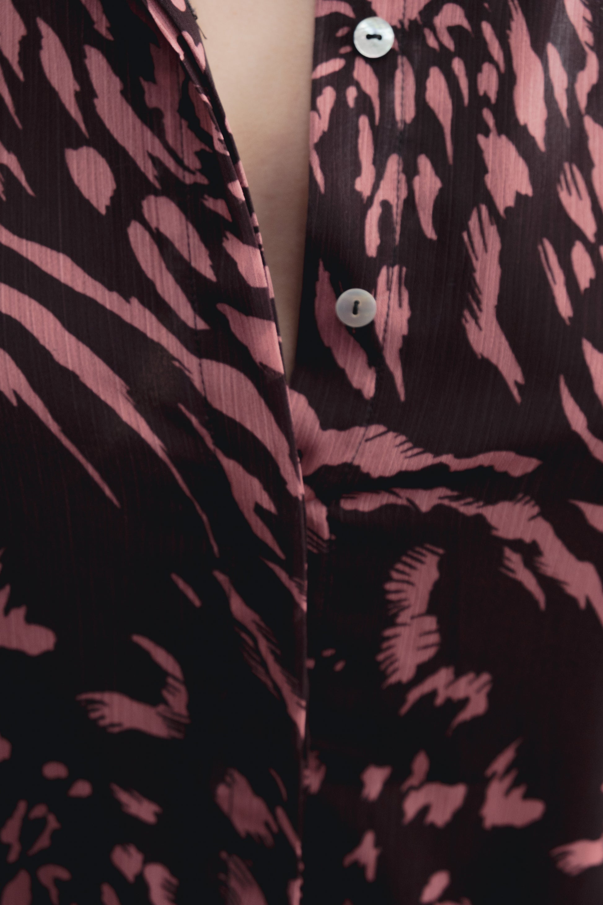 Vestido largo con volantes y estampado diseño español