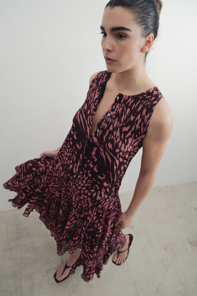 Vestido largo con volantes y estampado diseño español