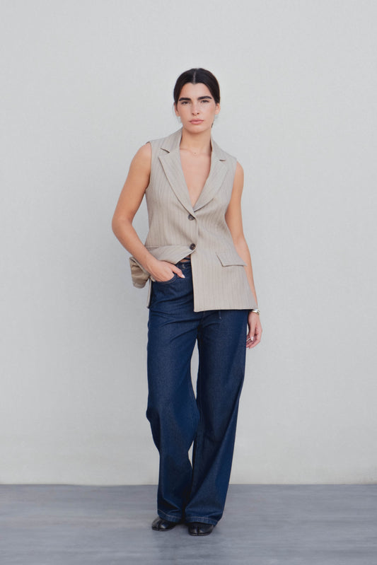 Pantalón fluido de mujer con apariencia denim (vaquero). Diseño Made in Spain.