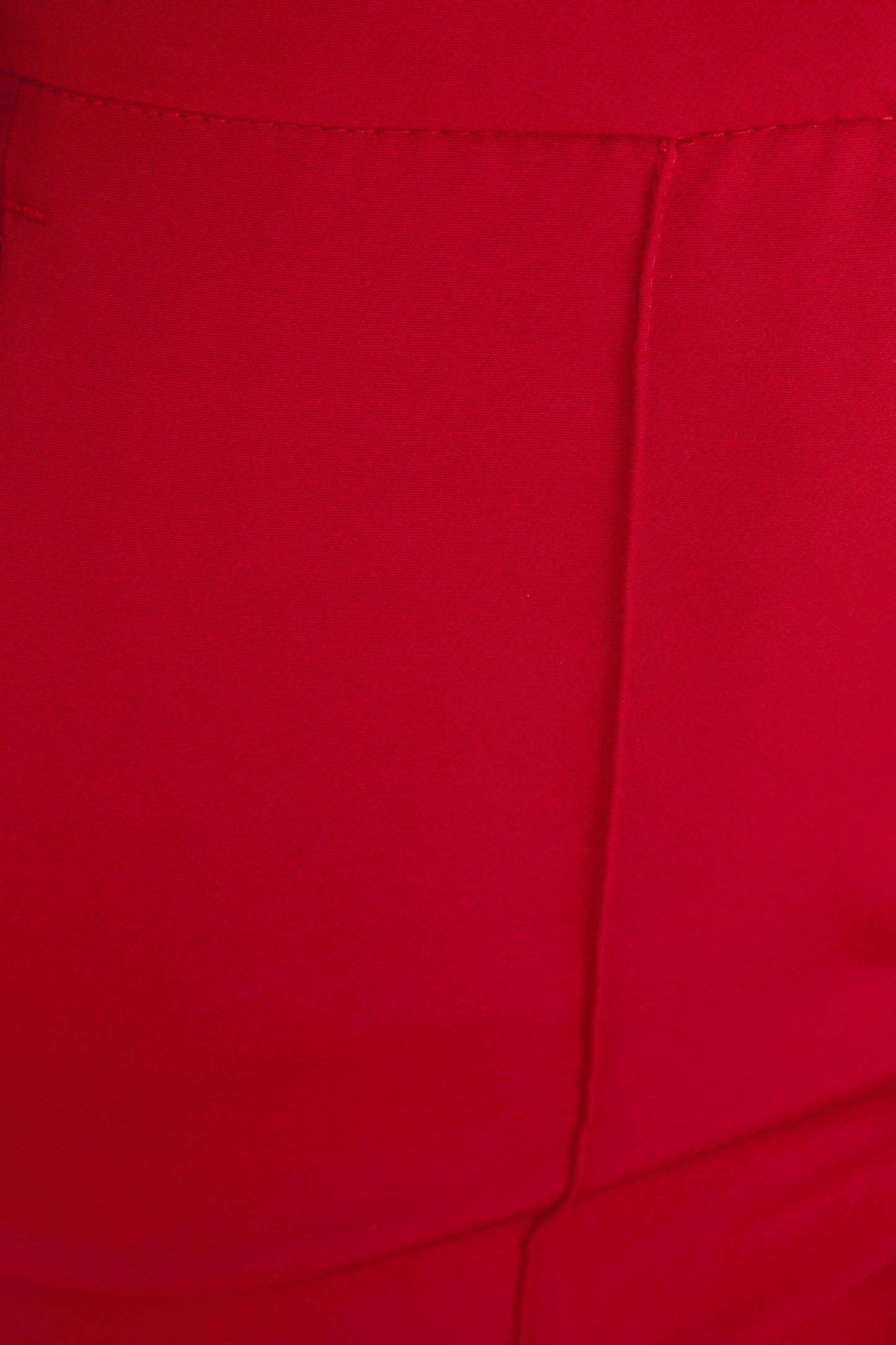 Pantalón de vestir rojo mujer tiro alto detalle botón plateado