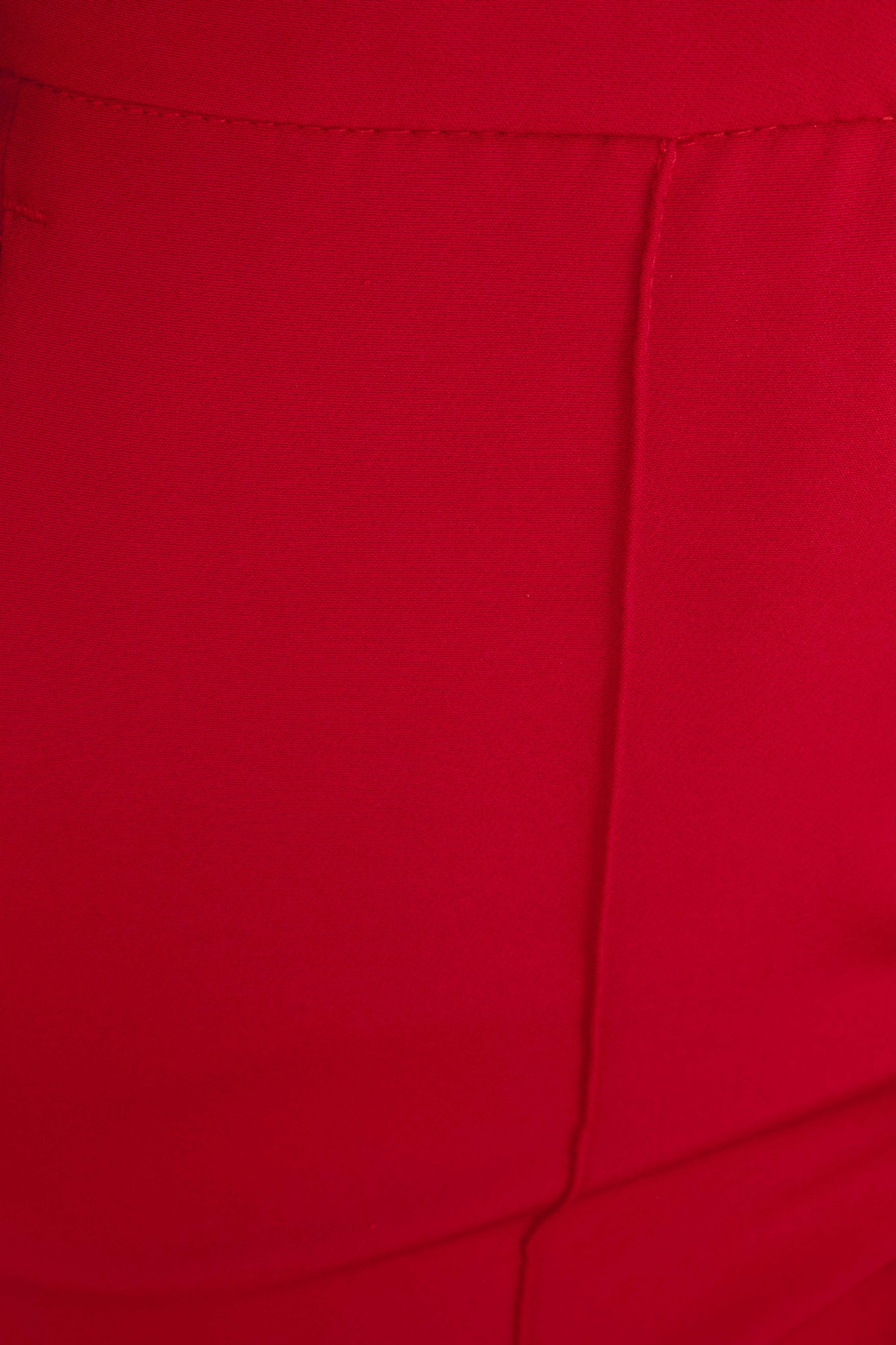 Pantalón de vestir rojo mujer tiro alto detalle botón plateado