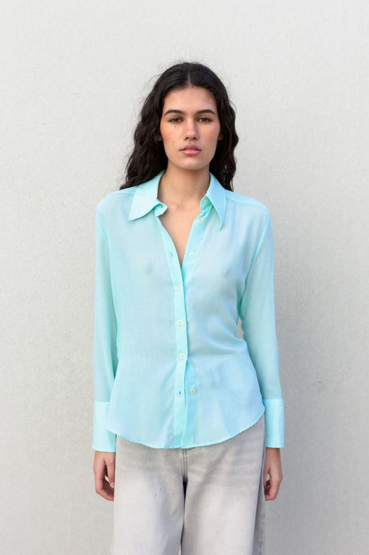 Camisa fluida verde mujer satén botones caída ligera