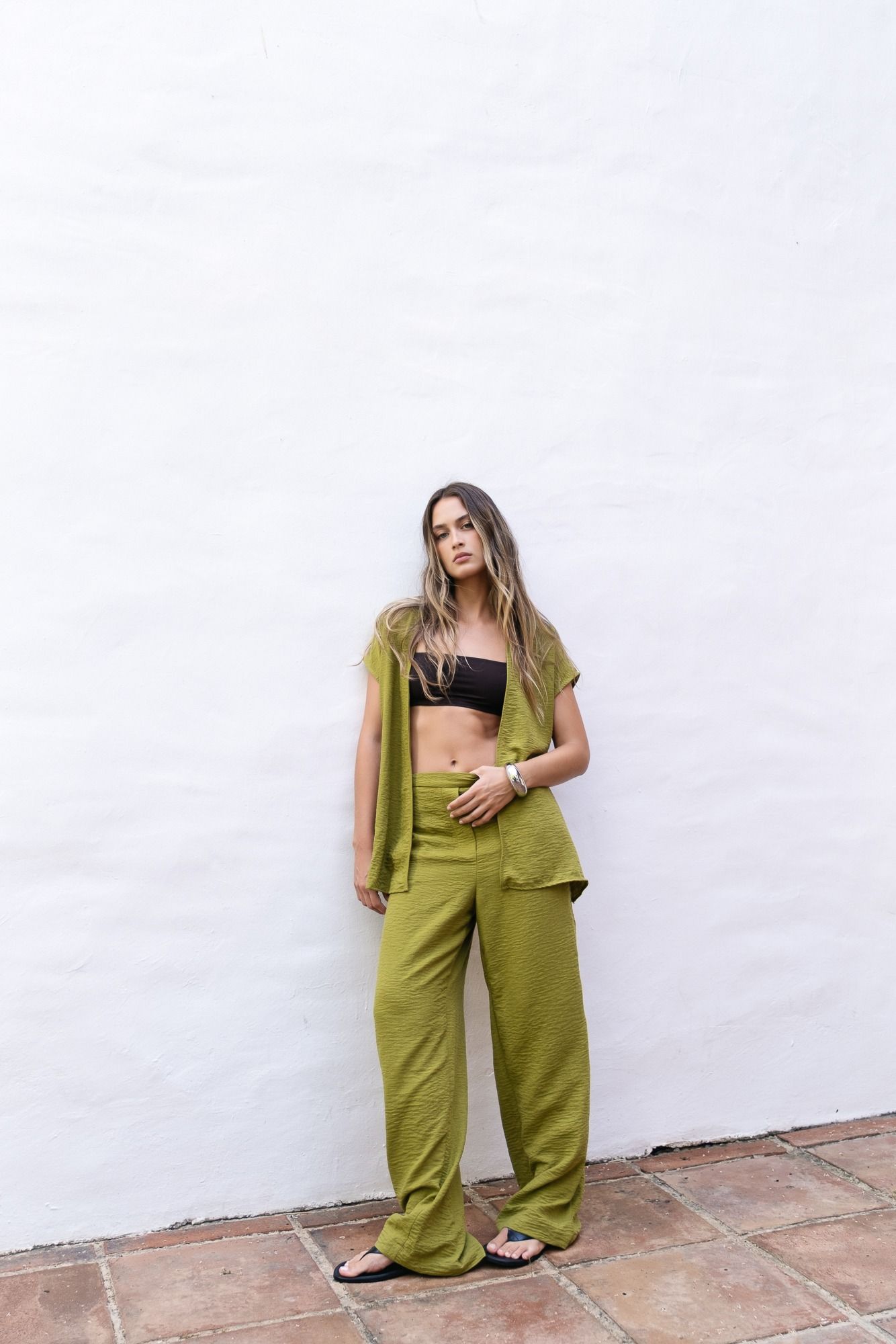 Pantalón fluido verde cintura elástica mujer