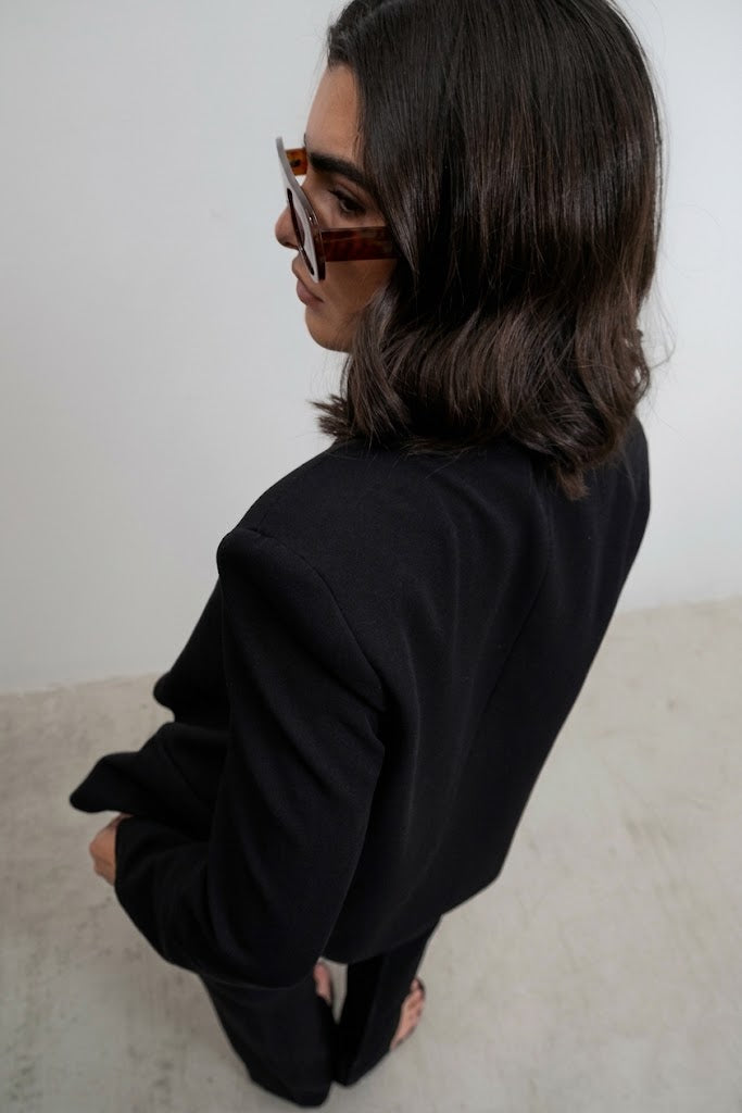 Blazer Elegante de Cuello Alto Manga Larga con Aberturas Botones y Forro Interior