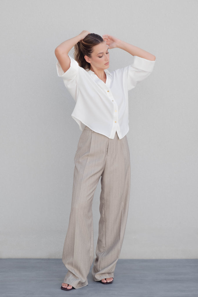 Camisa de Manga Vuelta con Cierre Frontal Oculto