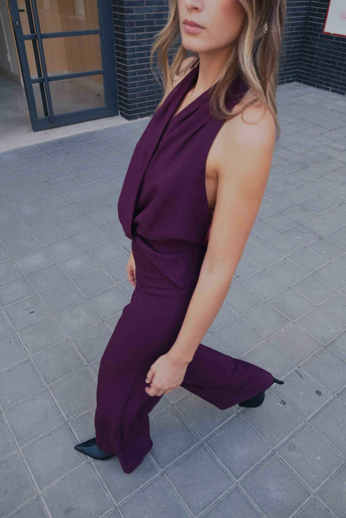 Mono de Cuello Halter con Nudo Delantero y Espalda Descubierta