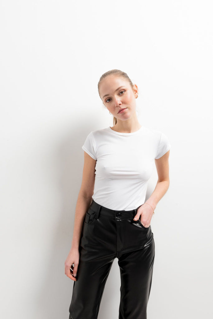 Pantalón pitillo efecto piel con forro elástico