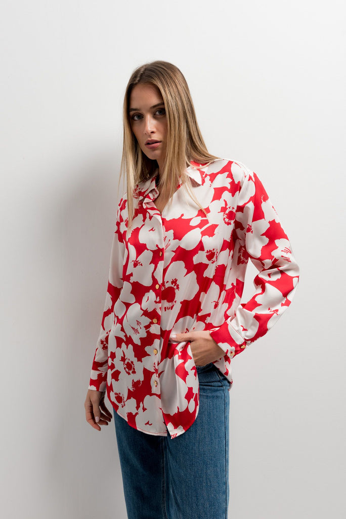 Camisa satinada mujer estampado geométrico rojo