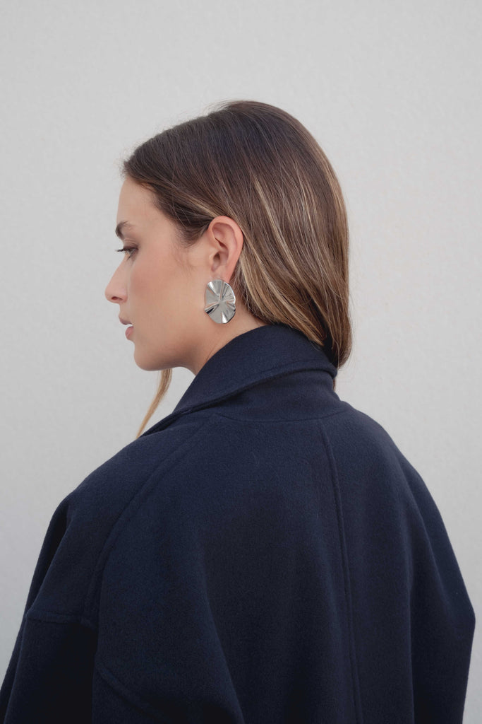 Abrigo Corto con Solapa Clásica