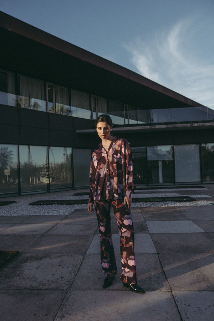 Pantalón recto/ancho de talle alto estampado