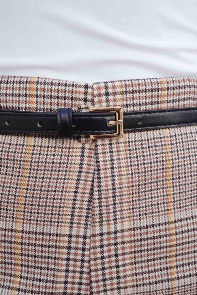 Pantalón culotte de cuadros con cinturón y hebilla metálica