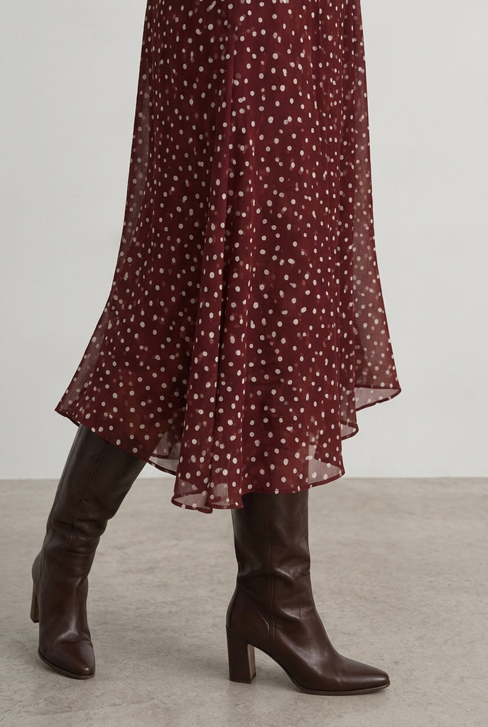 Vestido Corto Halter Estampado Lunares con Lazada Bajo Asimétrico y Forro Interior