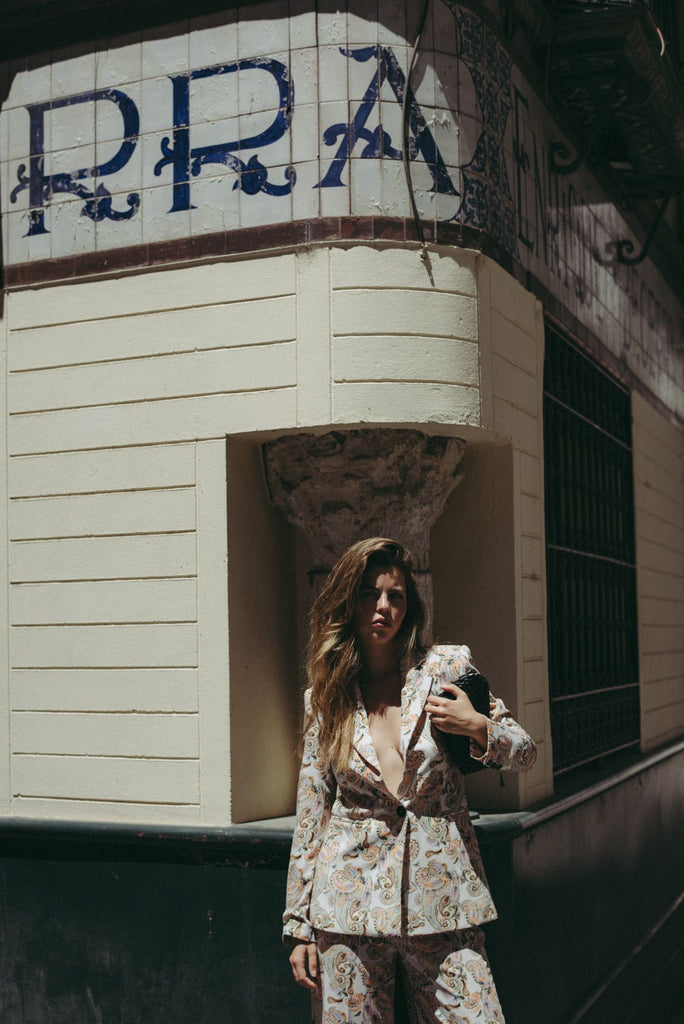 Blazer Pasley con Estampado Detallado