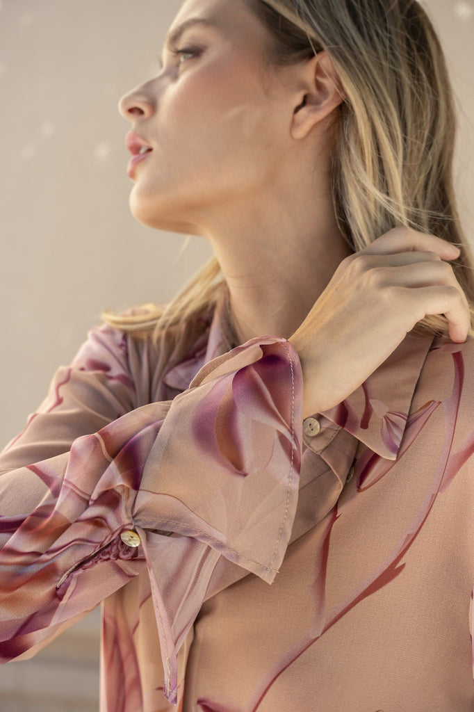 Camisa estampada de tejido semitransparente