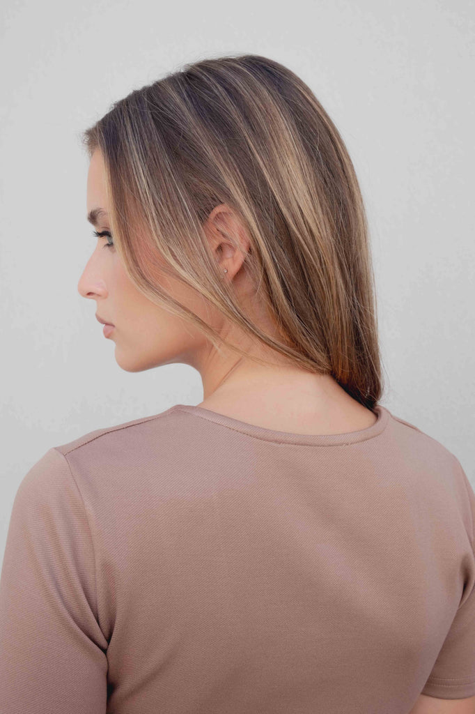 Cuerpo de Punto de Escote Redondo y Cinturón a Juego