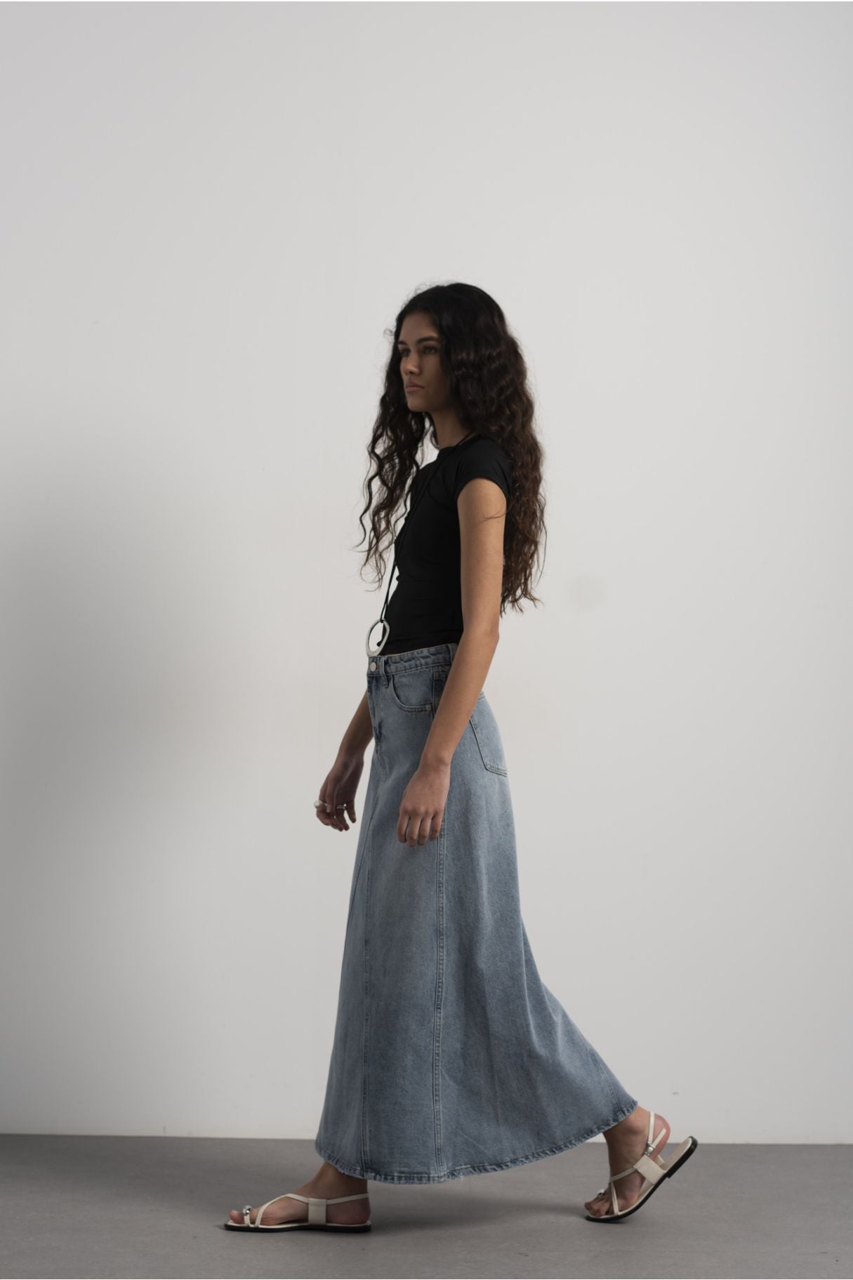 Falda larga denim para mujer cómoda y de buena calidad de Emarola  & Co