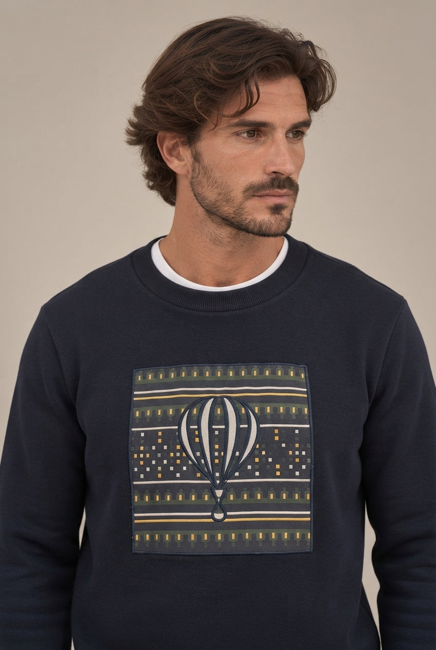 Sudadera Azul Marino con Detalle Étnico para Hombre