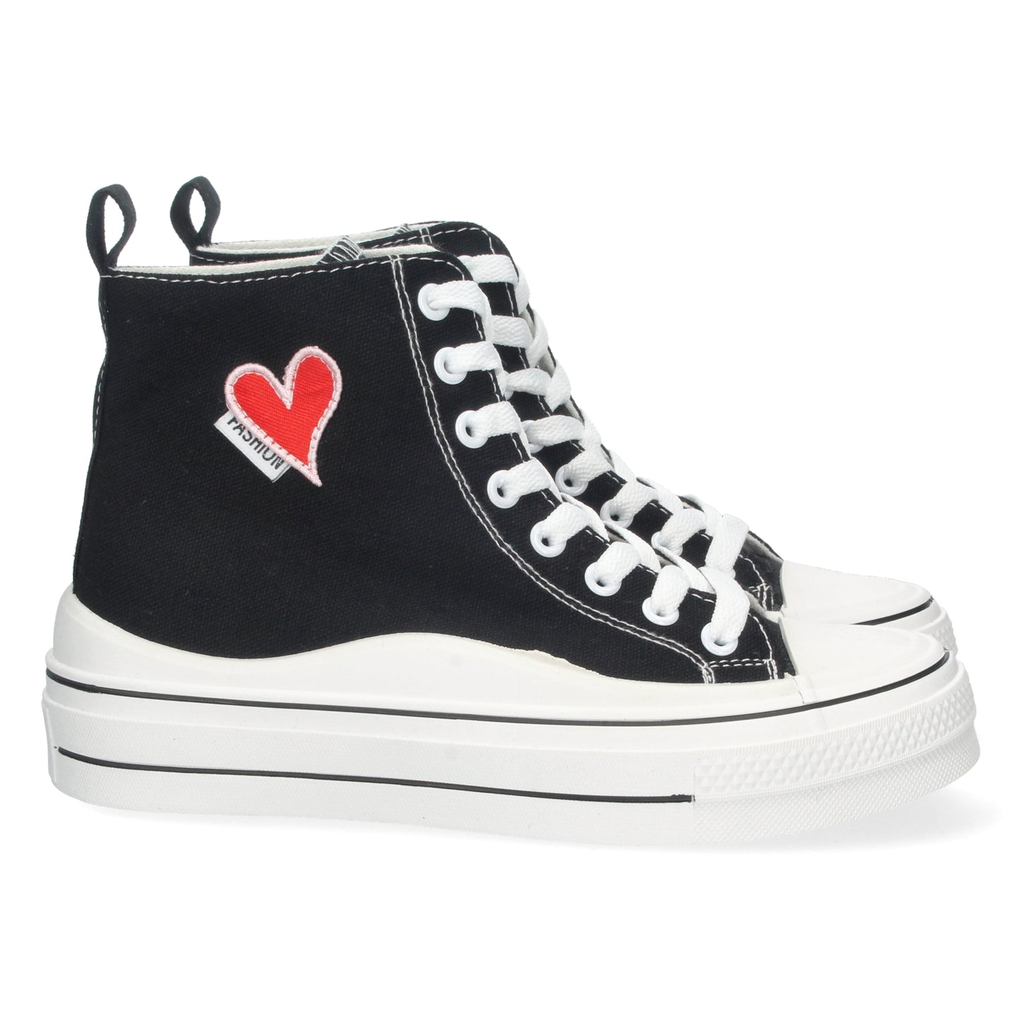 Zapatilla estilo Tenis color Negro Abotinada para Mujer Cómoda Detalle de Corazón Bordado Material de Lona y Cierre de Cordones
