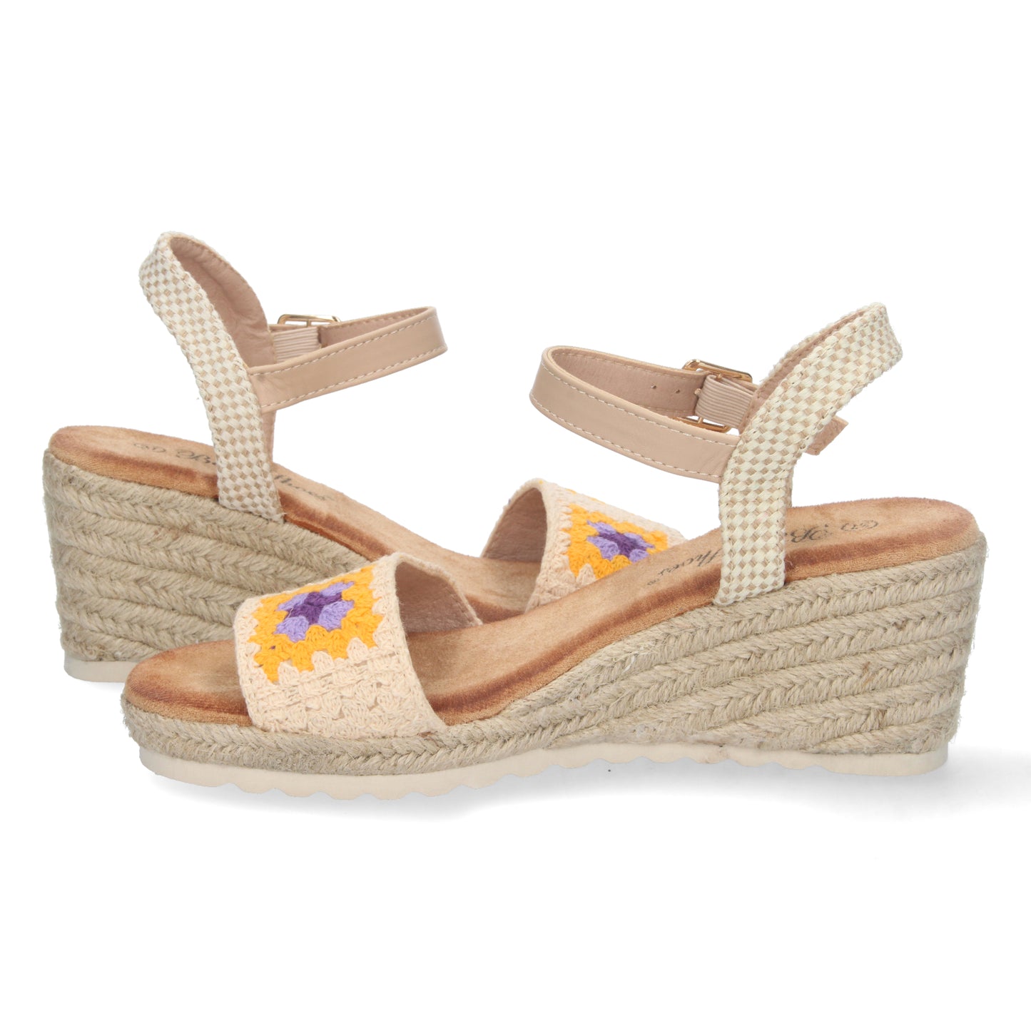 Sandalias de cuña, alpargatas de cuña, sandalias esparteras, sandalias tendencia verano 2023, consigue hasta un 20 % de descuento con los cupones de Let’s Secrets WH-3P7052-Beige